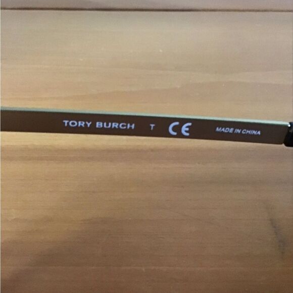 Tory Burch Kira Gold Aviator Sunglasses TY 6078 with Orange Case - Picture 8 of 10